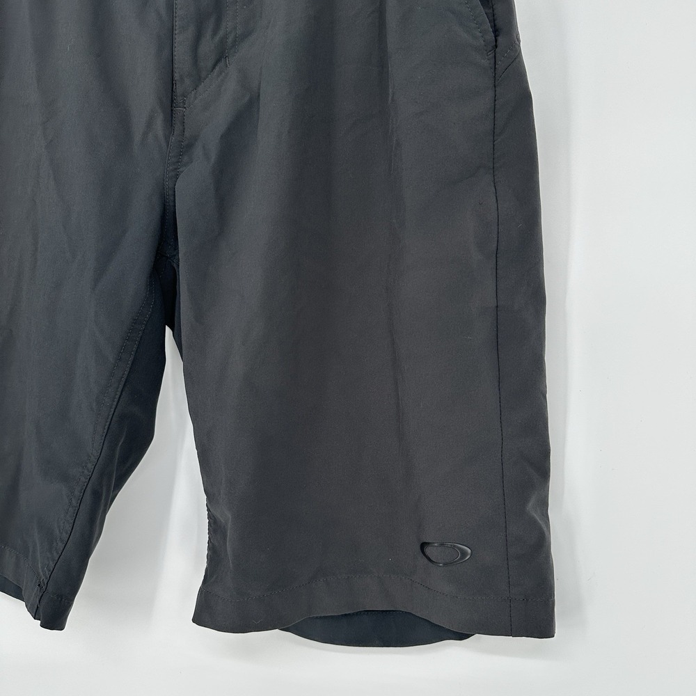 Oakley Men's Shorts Golf Performance Wicking Lightweight Casual Size 30x10 Black - Picture 4 of 15